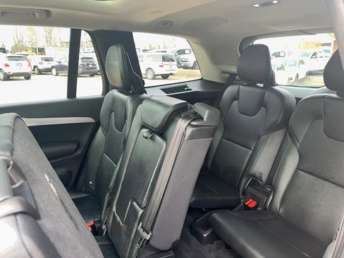 Used 2016 Volvo XC90 T6 Momentum w/ Vision Package image 14