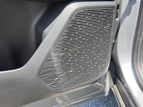 New 2026 Chevrolet Equinox LT w/ Safety and Technology Package FWD image 19