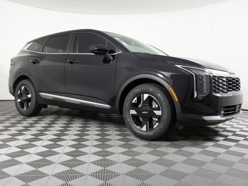 Certified 2026 Kia Sportage LX image 3