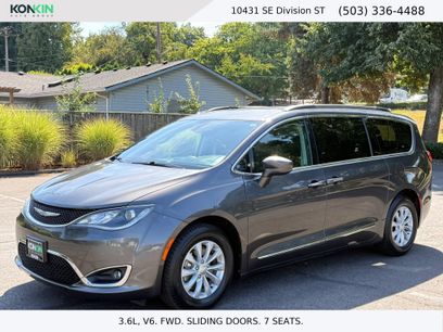 Used 2017 Chrysler Pacifica Touring-L