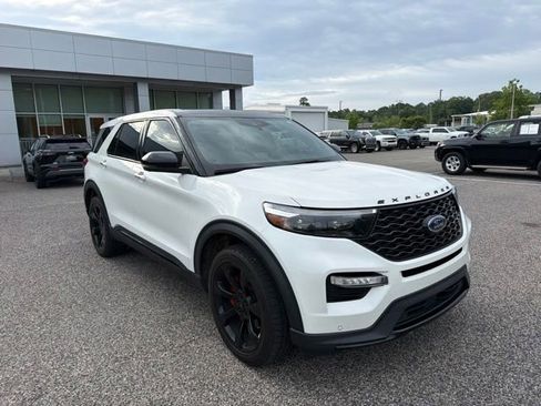Used 2022 Ford Explorer ST w/ Equipment Group 401A AWD/4WD image 3