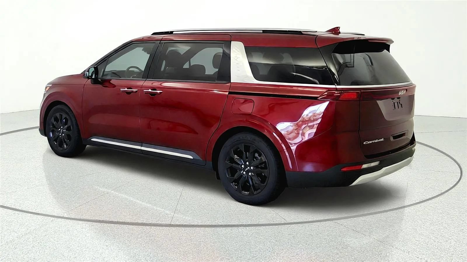 Used 2022 Kia Carnival SX Prestige FWD image 4