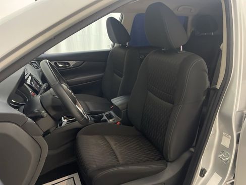 Used 2019 Nissan Rogue SV image 20