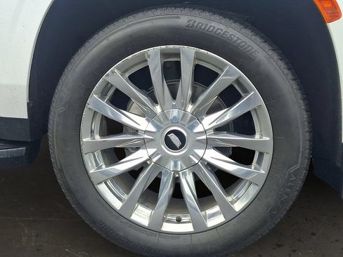 Used 2022 Cadillac Escalade Premium Luxury w/ Performance Package RWD image 9