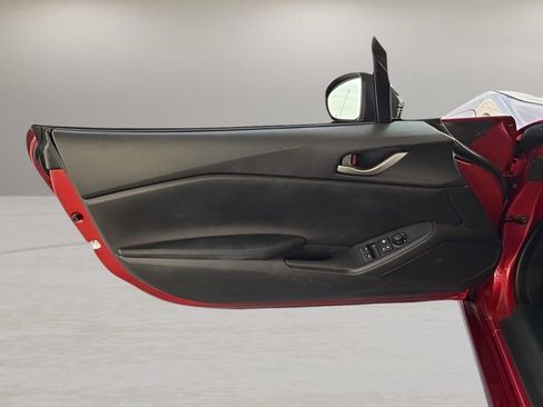 Used 2024 MAZDA MX-5 Miata Sport image 13