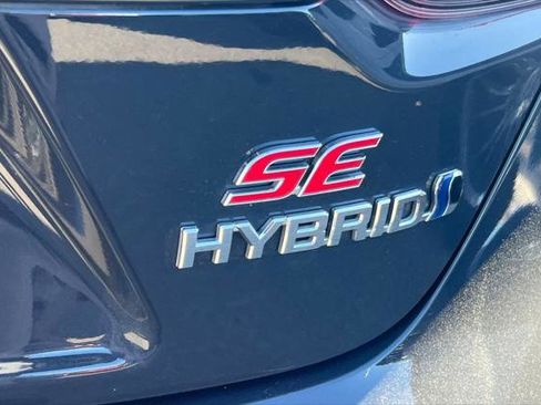 Certified 2024 Toyota Corolla SE w/ SE Package image 7