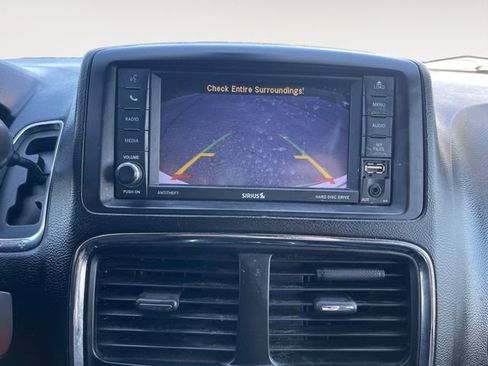 Used 2019 Dodge Grand Caravan GT FWD image 18