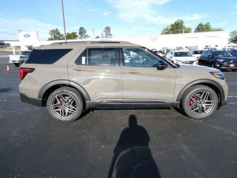 New 2026 Ford Explorer ST w/ Sun And Sound Package AWD/4WD image 4