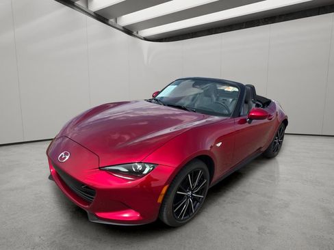 Used 2025 MAZDA MX-5 Miata Grand Touring w/ Weather Package image 2