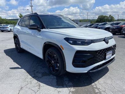 New 2026 Volkswagen Tiguan SE R-Line