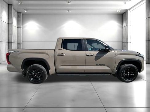 Used 2026 Toyota Tundra Limited AWD/4WD image 9