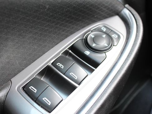 Used 2018 Chevrolet Malibu LT image 27