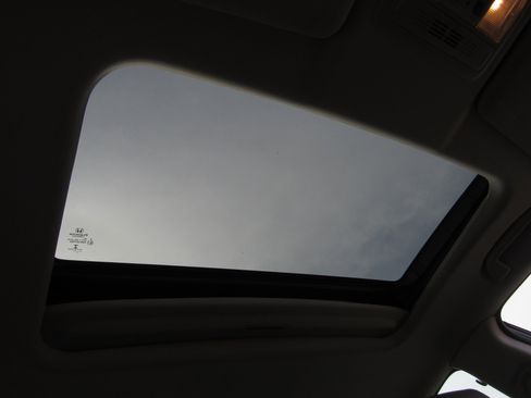 Used 2017 Honda Civic EX-L image 8