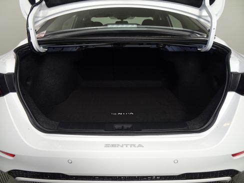 Used 2025 Nissan Sentra SV w/ All-Weather Package image 10