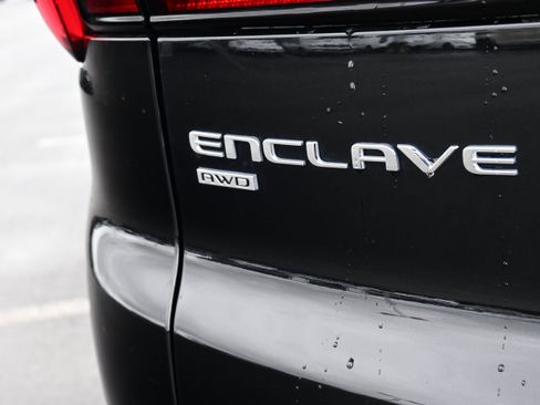 Used 2025 Buick Enclave Sport Touring image 9