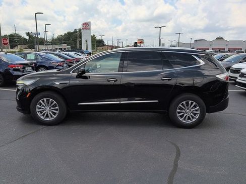Used 2023 Buick Enclave Essence w/ LPO, Floor Liner Package FWD image 4