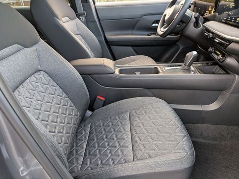 New 2026 Nissan Kicks SV w/ Illumination Package FWD image 31