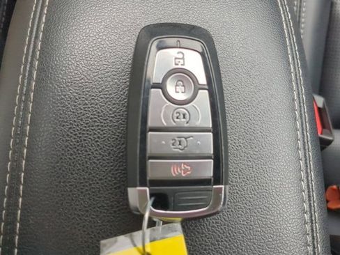 Used 2024 Ford Escape Platinum image 29