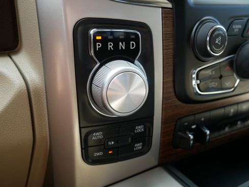 Used 2018 RAM 1500 Laramie w/ Convenience Group AWD/4WD image 24
