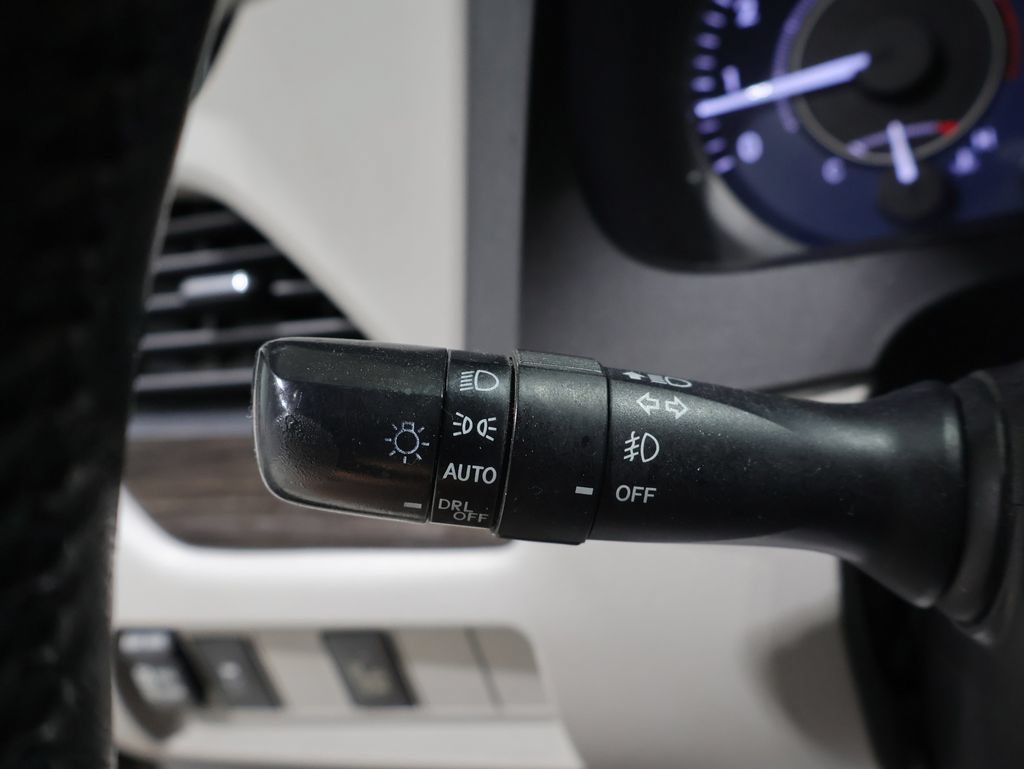 Used 2015 Toyota Sienna XLE AWD/4WD image 33