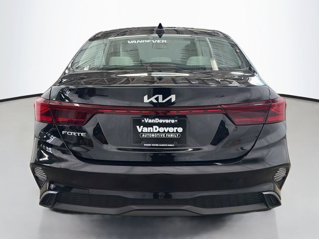 Used 2023 Kia Forte LXS FWD image 8