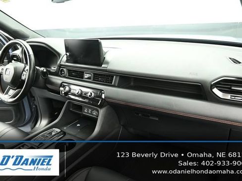 Used 2024 Honda Pilot TrailSport image 42