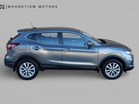 Used 2021 Nissan Rogue Sport S image 3