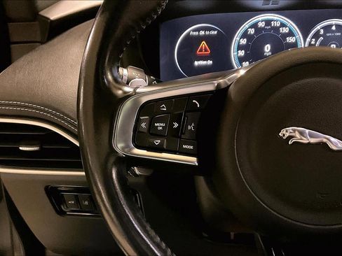 Used 2017 Jaguar F-PACE S image 23