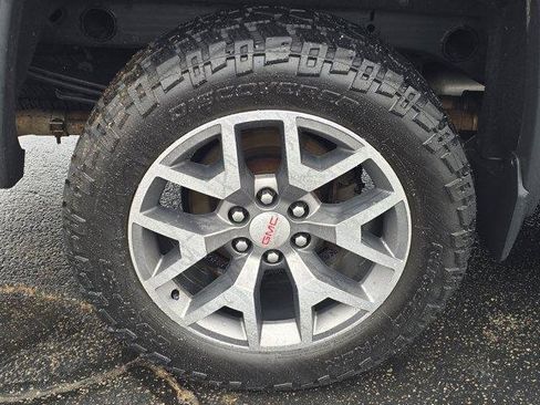 Used 2014 GMC Sierra 1500 SLT w/ SLT Crew Cab Value Package image 5