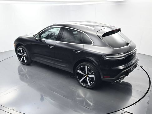 Certified 2025 Porsche Macan AWD/4WD image 36