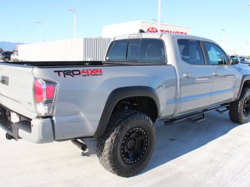 Used 2020 Toyota Tacoma TRD Off-Road image 3