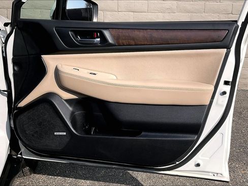 Used 2016 Subaru Outback 2.5i Limited image 23