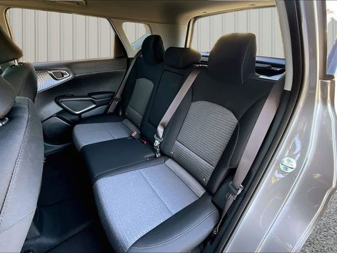 Used 2024 Kia Soul EX image 19