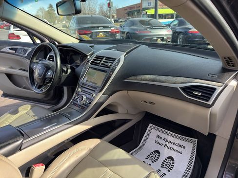 Used 2018 Lincoln MKZ Reserve image 15