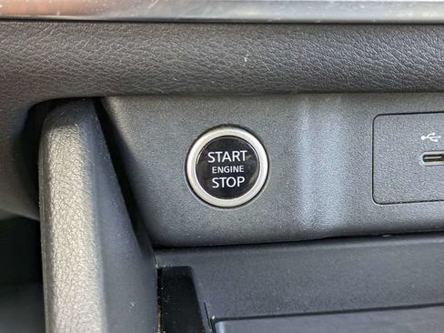 Used 2023 Nissan Rogue SV AWD/4WD image 27