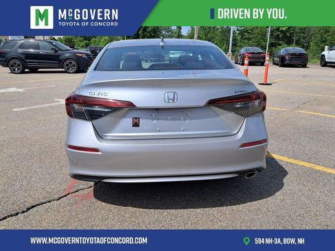 Used 2025 Honda Civic Sport image 6