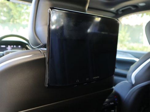 New 2023 Jeep Grand Cherokee Overland w/ Luxury Tech Group IV image 26