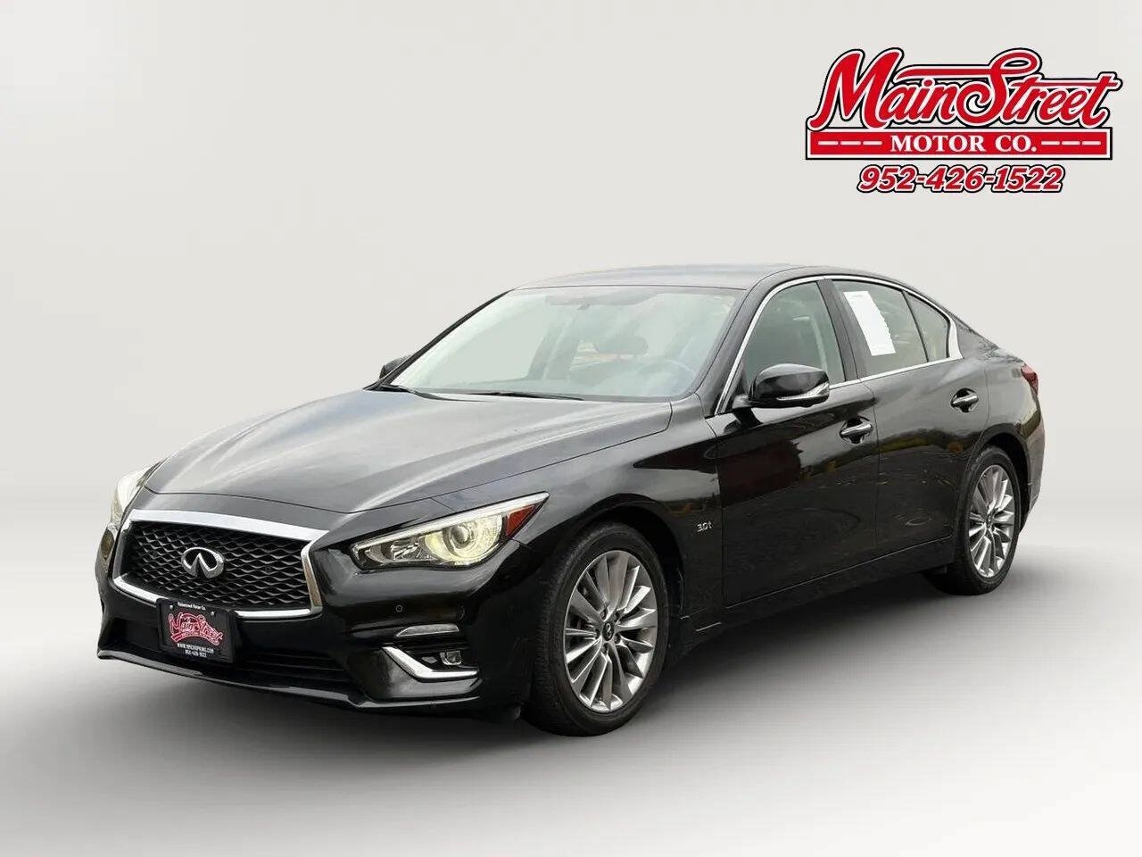 Used 2018 INFINITI Q50 Luxe w/ Essential Package (3.0T Luxe) AWD/4WD image 3
