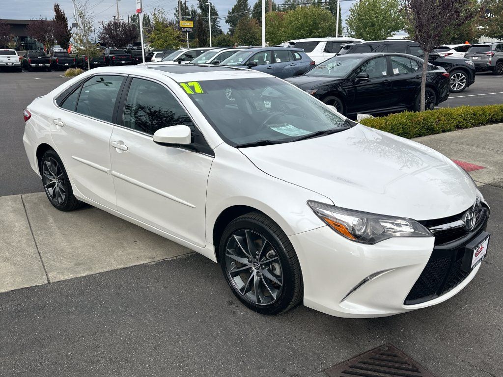 Certified 2017 Toyota Camry XSE w/ Moonroof Package FWD image 7