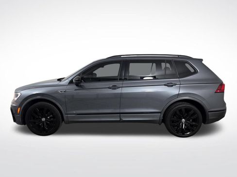 Used 2020 Volkswagen Tiguan SE R-Line FWD image 39