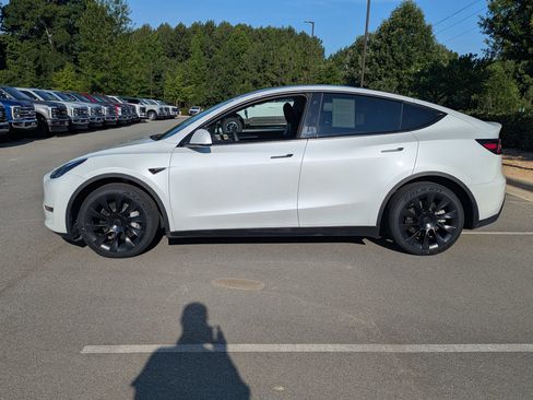 Used 2023 Tesla Model Y Long Range AWD/4WD image 7