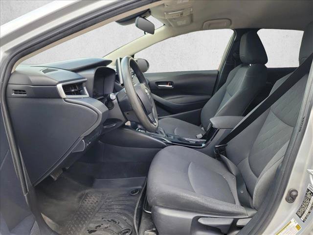 Used 2020 Toyota Corolla LE w/ Carpet Mat Package (TMS) FWD image 17