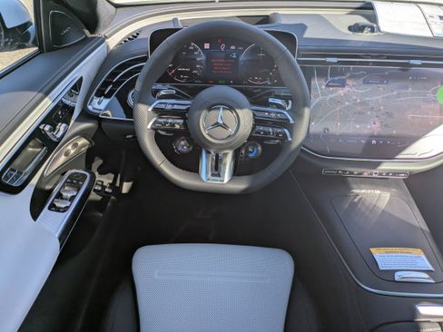 New 2026 Mercedes-Benz E 53 AMG e 4MATIC Sedan image 16