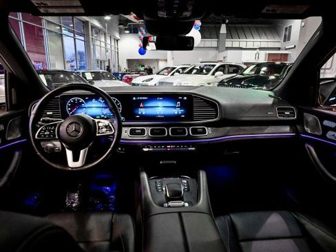 Used 2023 Mercedes-Benz GLS 450 4MATIC image 35