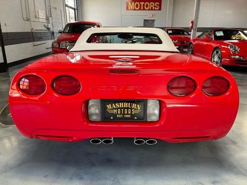 Used 2001 Chevrolet Corvette Convertible RWD image 13