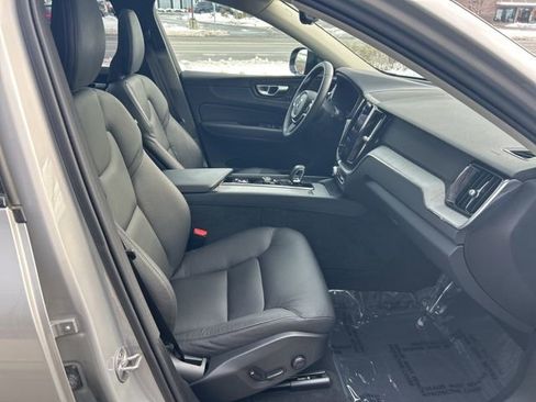 Certified 2025 Volvo XC60 B5 Plus AWD/4WD image 15