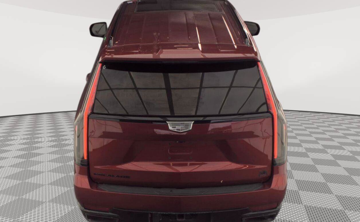 Used 2023 Cadillac Escalade ESV Sport Platinum w/ LPO, ONYX Package AWD/4WD image 18