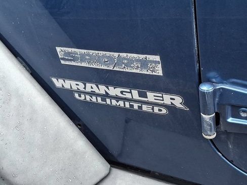 Used 2010 Jeep Wrangler Unlimited Sport AWD/4WD image 8
