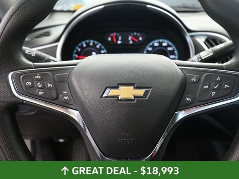 Used 2025 Chevrolet Malibu LT image 31