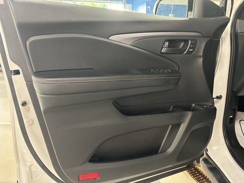 Used 2023 Honda Passport TrailSport image 21